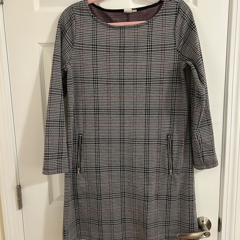 GAP Black and White Checkered Long Sleeve Dress
